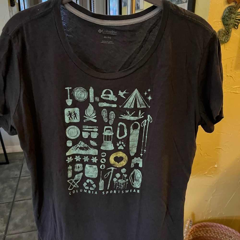 Columbia Charcoal Crew Neck Tee. Never worn. Cotton, polyester,rayon.